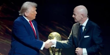 Le « prix de la paix » remis à Donald Trump par Gianni Infantino provoque des remous au sein de la FIFA