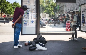 « Il n’y a personne dehors pour donner » … Pour les sans-abri aussi, la canicule représente un « manque à gagner »