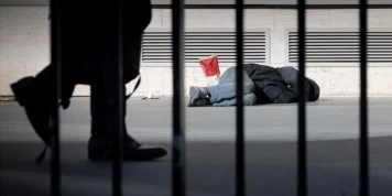 Un collectif rend hommage aux 929 morts de la rue qu’il a pu décompter pour 2025