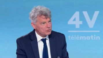 Présidentielle 2027 : "Pour nous, il n'est pas envisageable de soutenir Jean-Luc Mélenchon ou Raphaël Glucksmann", souligne Fabien Roussel