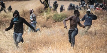 L’Union européenne ouvre la voie à des centres de retour de migrants en dehors de ses frontières