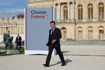 La vaste blague du macronisme crypto-spatial