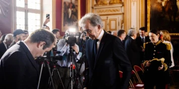 Polytechnique : présentation en grande pompe de l’Institut Bernard-Arnault, aux Invalides et avec le premier ministre