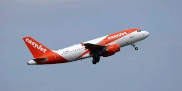 EasyJet, deuxième compagnie aérienne européenne, accepte une offre de rachat du fonds américain Castlelake à 6 milliards d’euros